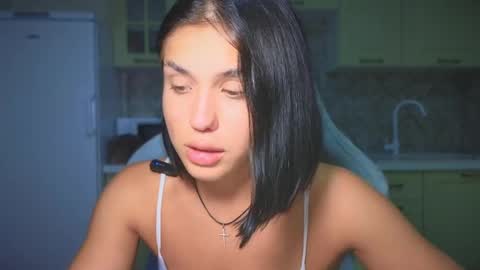 Mia online show from 18, 9, 2025