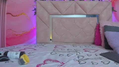 mia__blaze_ online show from 16, 12, 2025