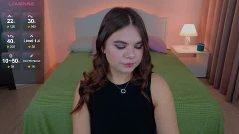 Mia  online show from 17, 9, 2025