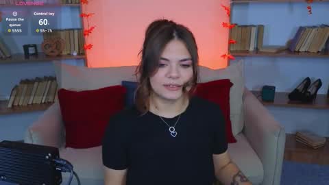 Mia  online show from 29, 9, 2025