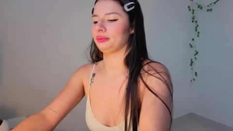 Mia adams  online show from 13, 11, 2025