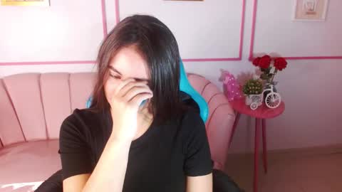 Mia  online show from 1, 3, 2025