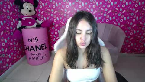 Mia  online show from 9, 3, 2025