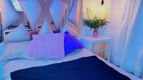 Mia online show from 19, 10, 2025