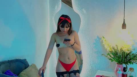 Mia online show from 4, 11, 2025