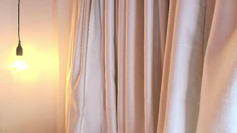 Mia online show from 7, 11, 2025