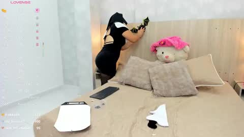 Mia Aristizabal online show from 30, 10, 2025