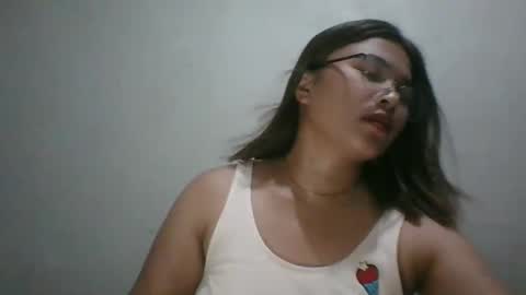 mia_bella04 online show from 27, 2, 2025