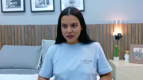 Snapshot of mia_bellefort chatting on 6, 2, 2026 Mia Bellefort online show from 6, 2, 2026