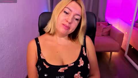 Mia online show from 5, 10, 2025