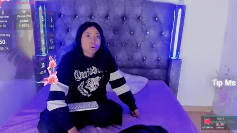 mia_cavallii online show from 3, 2, 2026