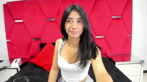 mia_clark18 online show from 17, 10, 2025