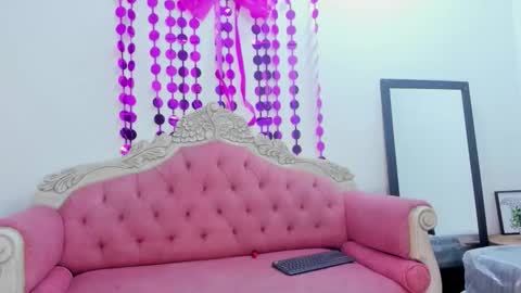 mia online show from 27, 10, 2025