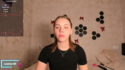 Mia  next stream Thursday 1400 UTC1 Friday 1400 UTC1 online show from 25, 2, 2026