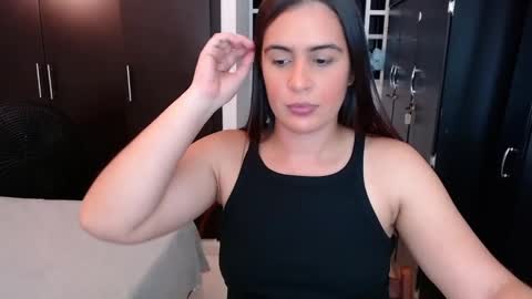 Snapshot of mia_danielsx chatting on 29, 12, 2024 Mia online show from 29, 12, 2024