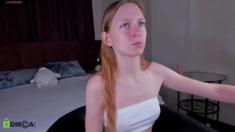 Snapshot of mia_e1fie chatting on 9, 9, 2025 mia_e1fie online show from 9, 9, 2025