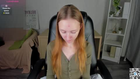 Snapshot of mia_e1fie chatting on 2, 11, 2025 mia_e1fie online show from 2, 11, 2025