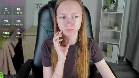 Snapshot of mia_e1fie chatting on 3, 11, 2025 mia_e1fie online show from 3, 11, 2025