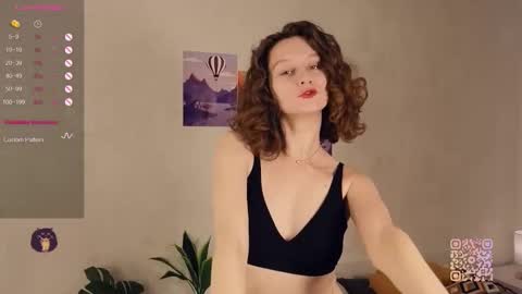 Mia  online show from 14, 9, 2025