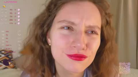 Snapshot of mia_frizz chatting on 17, 10, 2025 Mia online show from 17, 10, 2025