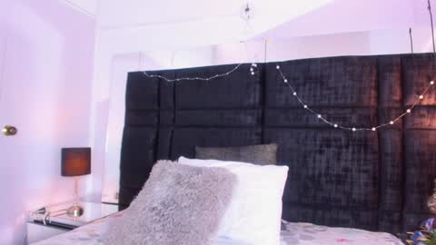 MIA online show from 4, 12, 2024