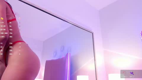 mia_greco_ online show from 25, 1, 2025