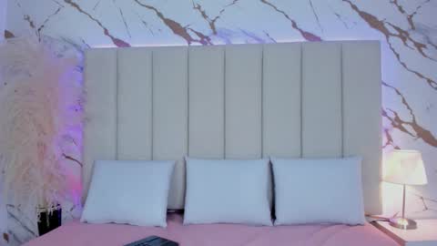 mia_greco_ online show from 1, 11, 2025