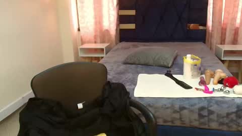 Snapshot of mia_holly__ chatting on 18, 10, 2025 MIA HOLLY online show from 18, 10, 2025