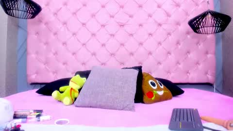 Mia online show from 15, 1, 2026