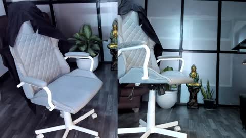 Snapshot of mia_hotwife chatting on 11, 12, 2024 Mia.... Nice to meet you thumb up me please its important online show from 11, 12, 2024