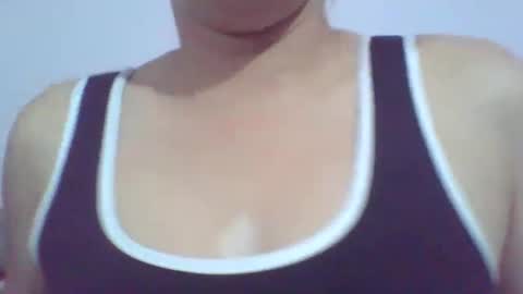 Snapshot of mia_k02 chatting on 6, 10, 2025 Mia online show from 6, 10, 2025