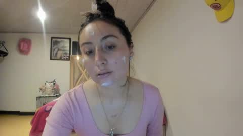 mia kaneee online show from 7, 10, 2025