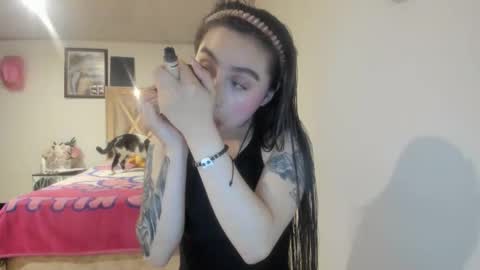 mia kaneee online show from 25, 10, 2025