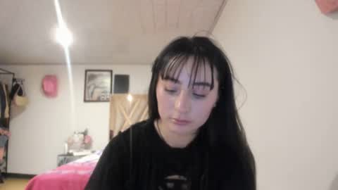 mia kaneee online show from 26, 10, 2025