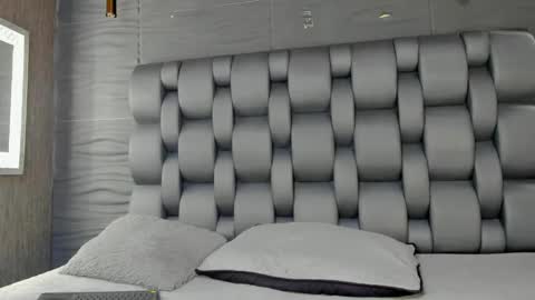 mia_kleim1 online show from 5, 2, 2026