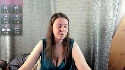 mia_lores online show from 21, 10, 2025