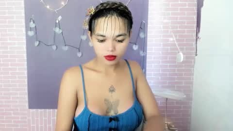 M I A online show from 17, 9, 2025
