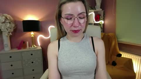 Mia online show from 5, 12, 2024