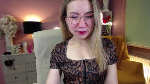 Mia online show from 12, 12, 2024