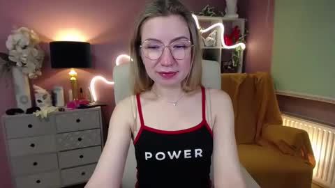 Mia online show from 17, 12, 2024