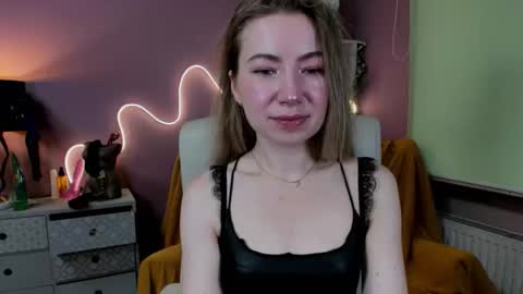 Mia online show from 10, 9, 2025