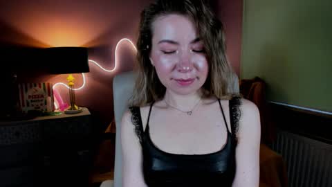 Mia online show from 5, 12, 2025