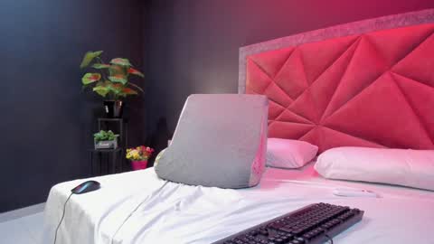 Snapshot of mia_milff chatting on 3, 1, 2025 MIA online show from 3, 1, 2025