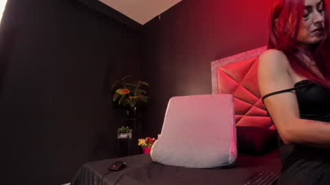 Snapshot of mia_milff chatting on 26, 1, 2025 MIA online show from 26, 1, 2025