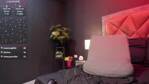Snapshot of mia_milff chatting on 18, 2, 2025 MIA online show from 18, 2, 2025