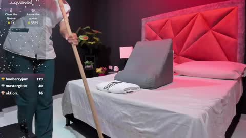 Snapshot of mia_milff chatting on 19, 2, 2025 MIA online show from 19, 2, 2025