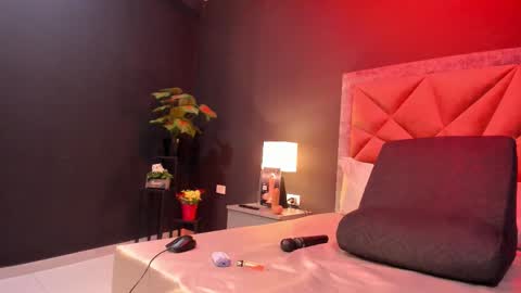 MIA  online show from 16, 10, 2025