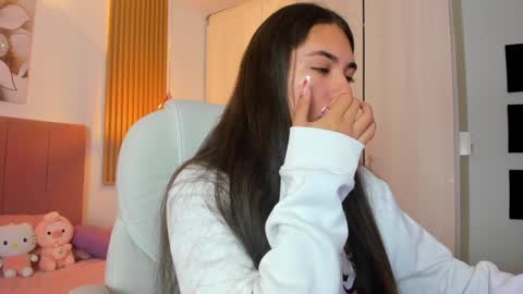 Mia Nevaeh - follow me online show from 7, 1, 2025