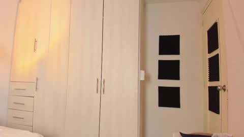 Mia Nevaeh - follow me online show from 8, 3, 2025