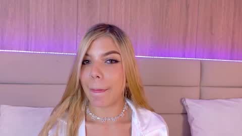 mia_oconner online show from 6, 3, 2025